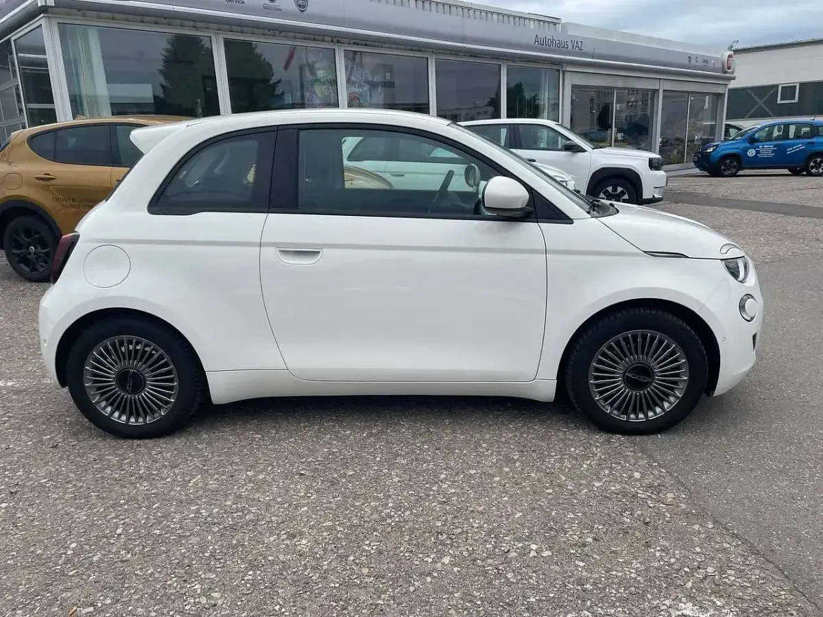 Gebraucht Fiat 500e 86 kW (118 PS) 2024 Weiß Kleinwagen