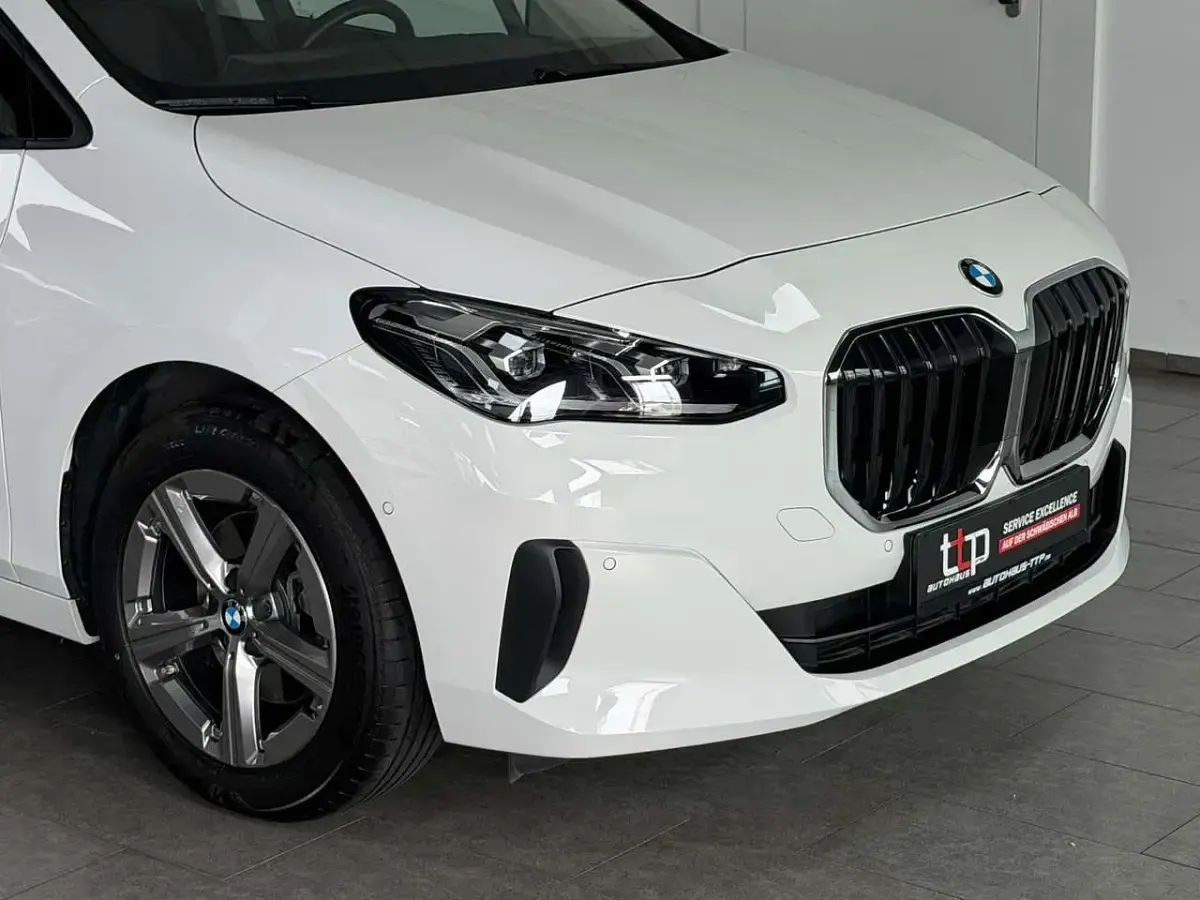 Gebraucht BMW 218 Active Tourer 136 PS (100 kW) 2023 Alpinweiss iii Van / Kleinbus