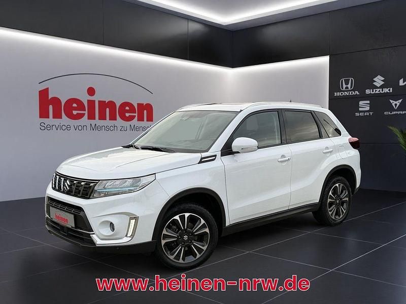 Weiß Gebraucht 2022 Suzuki Vitara Comfort+ SUV | 19.999 € (Fairer Preis) - Bild 1/4