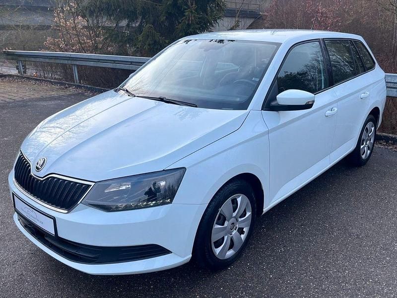 Gebraucht Skoda Fabia Ambition 105 PS (77 kW) 2015 Weiß Kombi