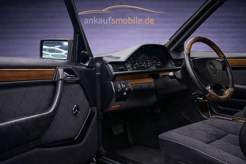 Gebraucht Mercedes 230 1990 Schwarz Limousine