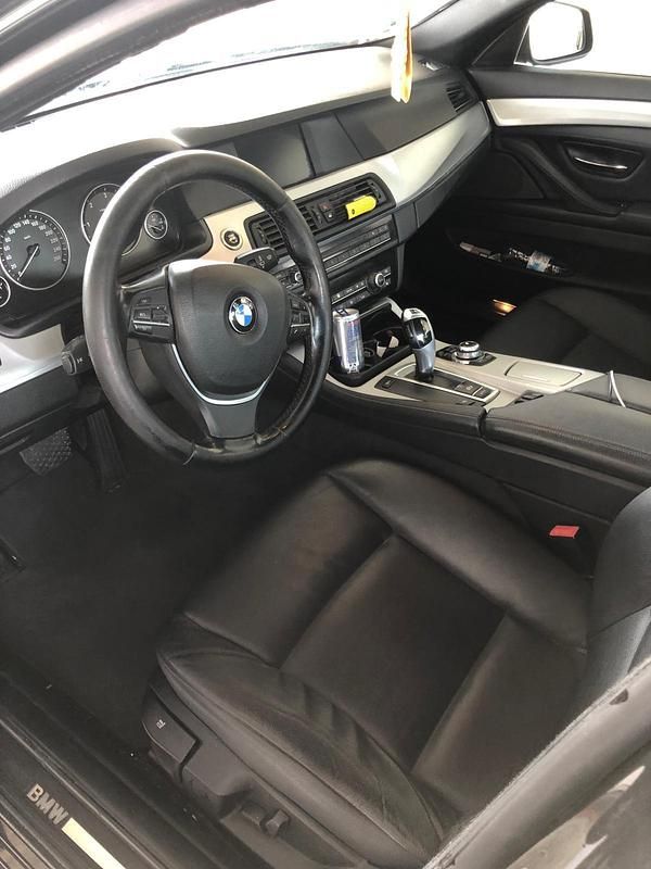 Gebraucht BMW 525 204 PS (150 kW) 2010 Schwarz Limousine