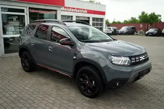 Gebraucht Dacia Duster Extreme 150 PS (110 kW) 2023 Grau SUV