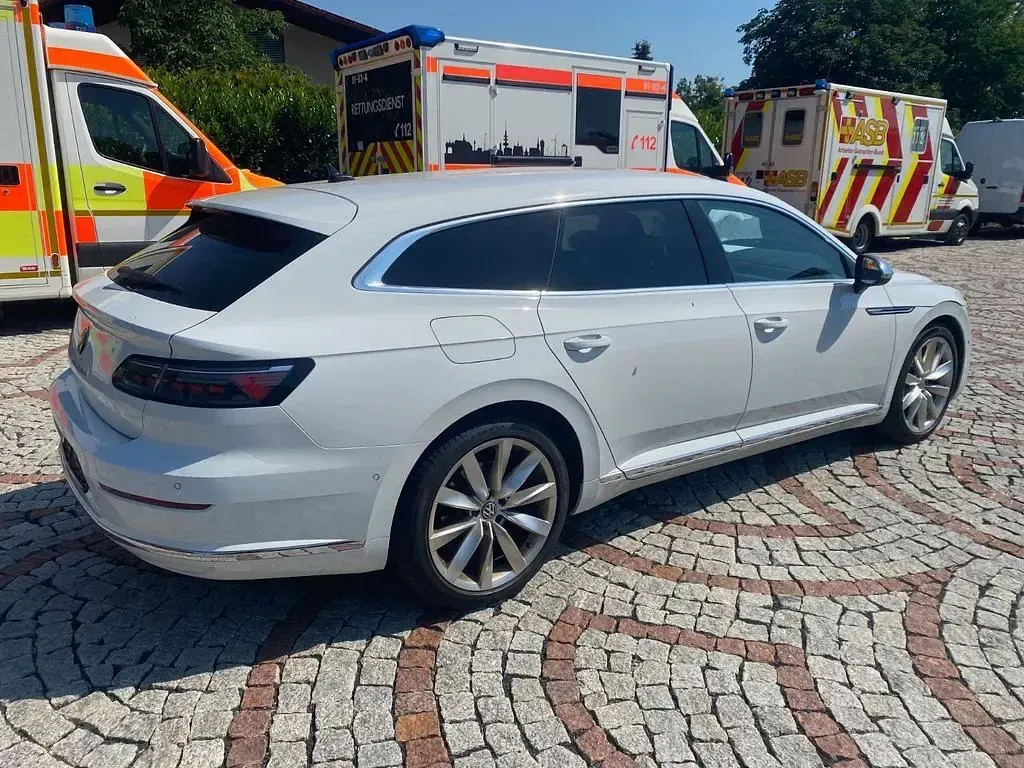 Gebraucht VW Arteon Elegance 150 PS (110 kW) 2020 Weiß Limousine