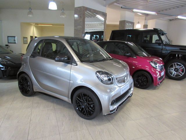 Grau Gebraucht 2018 Smart ForTwo Coupé Brabus Coupé | 39.990 € - Bild 1/4