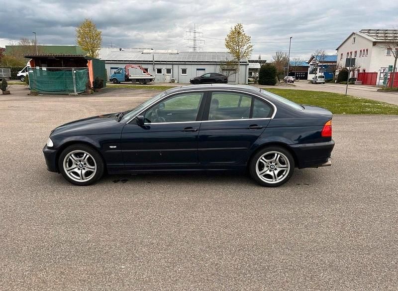 Second-hand BMW 323 170 CP (125 kW) 2000 Albastru Berlinǎ