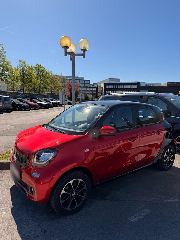 Second-hand Smart ForFour 71 CP (52 kW) 2016 Roșu Hatchback
