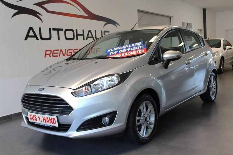 Gebraucht Ford Fiesta SYNC Edition 82 PS (60 kW) 2015 Silber Limousine