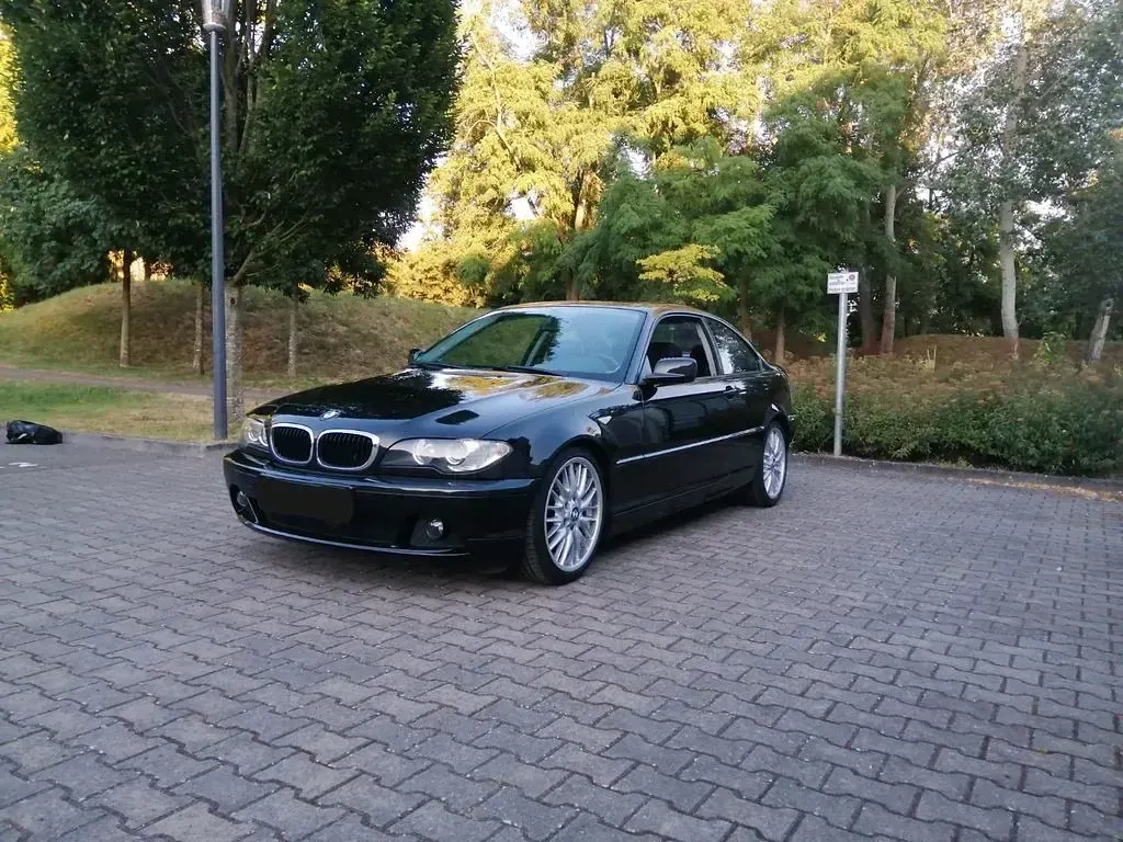 Gebraucht BMW 318 Lifestyle 150 PS (110 kW) 2005 Schwarz Coupé