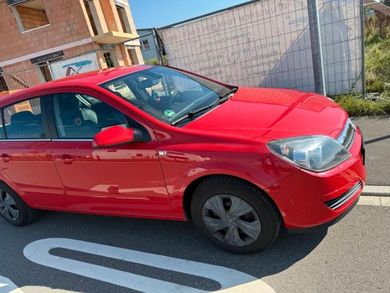 Rot Gebraucht 2004 Opel Astra Kleinwagen | 4.000 € (Teuer) - Bild 1/4