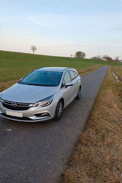 Gebraucht Opel Astra Edition 110 PS (80 kW) 2018 Silber Kombi