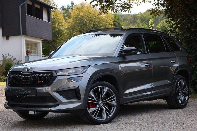 Grau Gebraucht 2023 Skoda Kodiaq RS SUV | 47.690 € (Etwas zu teuer) - Bild 1/4