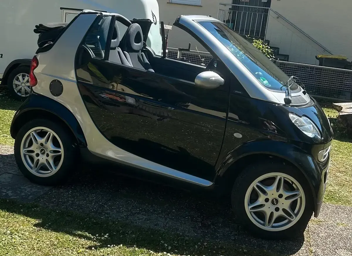 Usata Smart ForTwo Cabrio 40 CV (29 kW) 2002 Nero Cabrio