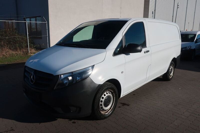 Gebraucht Mercedes Vito 114 PS (83 kW) 2017 Weiß Van