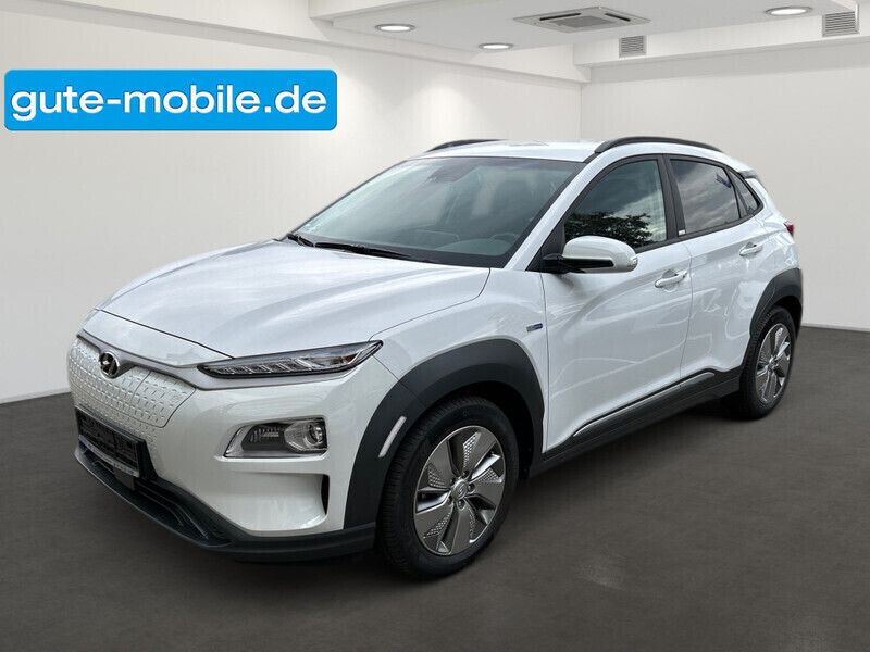 Weiß Gebraucht 2020 Hyundai Kona Style SUV | 25.190 € (Teuer) - Bild 1/4