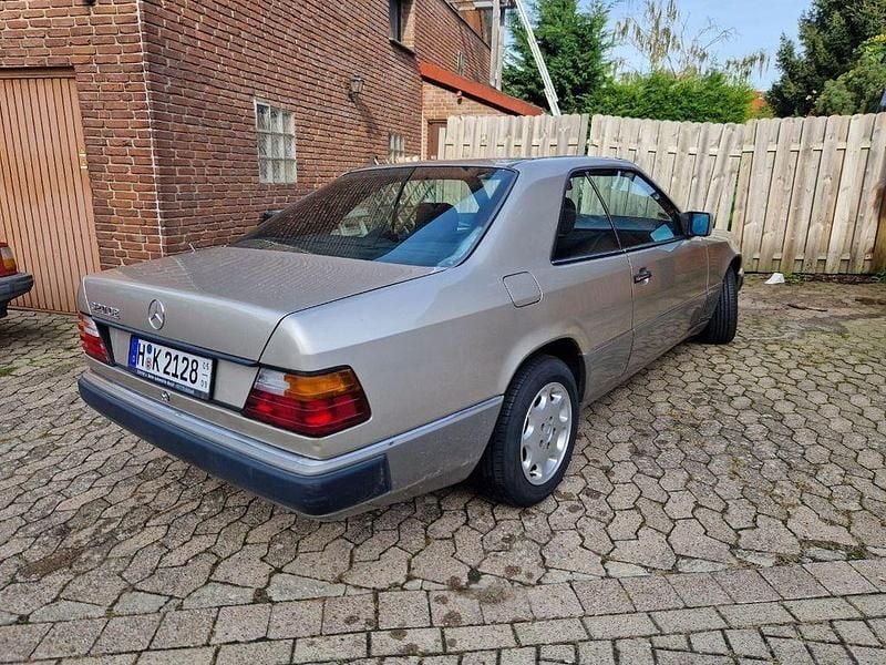 Second-hand Mercedes E320 220 CP (161 kW) 1992 Coupe