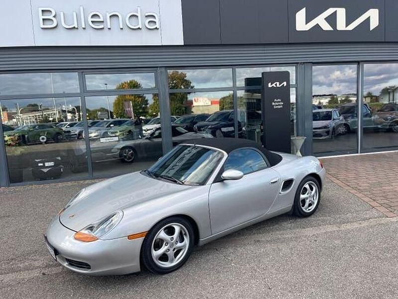 Second-hand Porsche Boxster 220 CP (161 kW) 2000 Argintiu Cabrio