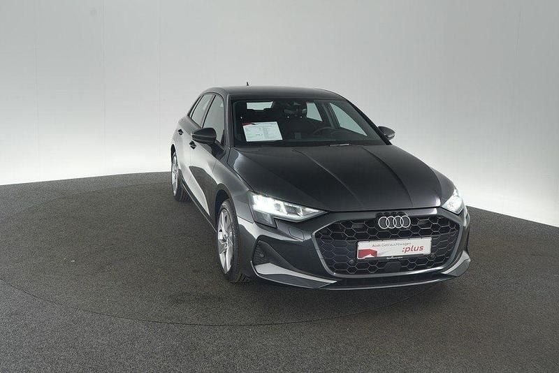 Second-hand Audi A3 Advanced 150 CP (110 kW) 2025 Gri Berlinǎ