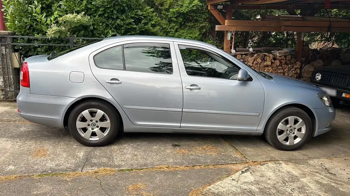 Gebraucht Skoda Octavia Ambiente 160 PS (117 kW) 2010 Andere farben Limousine