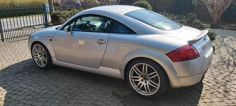 Gebraucht Audi TT Design 180 PS (132 kW) 1998 Silber Coupé