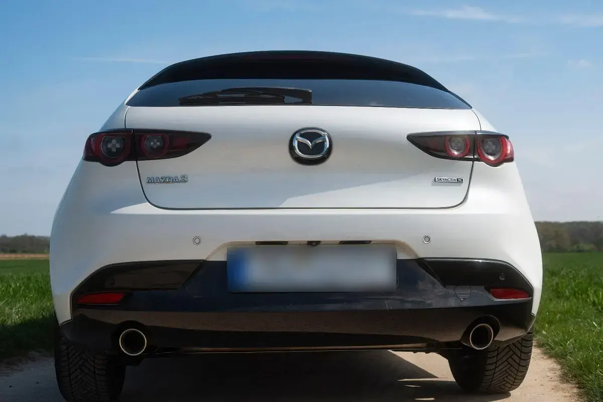 Second-hand Mazda 3 Selection 179 CP (131 kW) 2020 Alb Berlinǎ