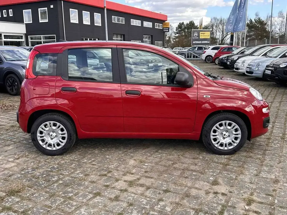 Używany Fiat Panda 69 KM (50 kW) 2026 Czerwony Hatchback