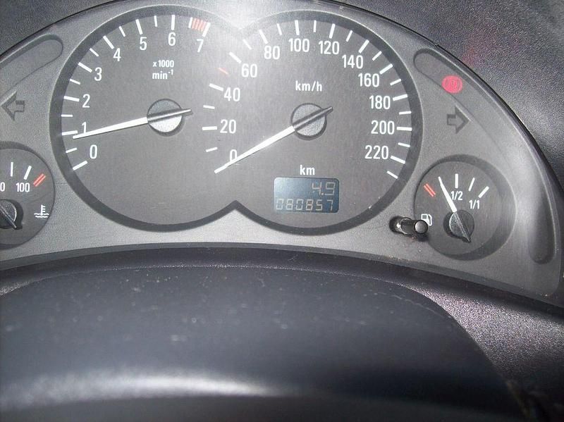 Second-hand Opel Combo 87 CP (63 kW) 2002 Albastru Monovolum