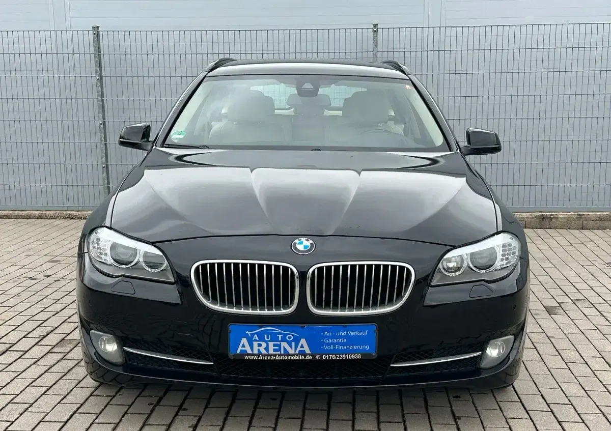 Gebraucht BMW 525 218 PS (160 kW) 2012 Schwarz Limousine