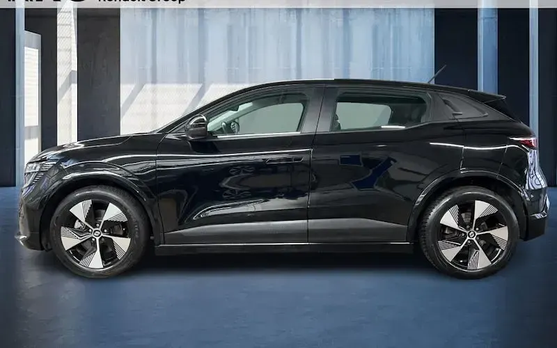 Używany Renault Megane E-Tech Equilibre 96 kW (131 KM) 2022 Czarny Sedan/Limuzyna