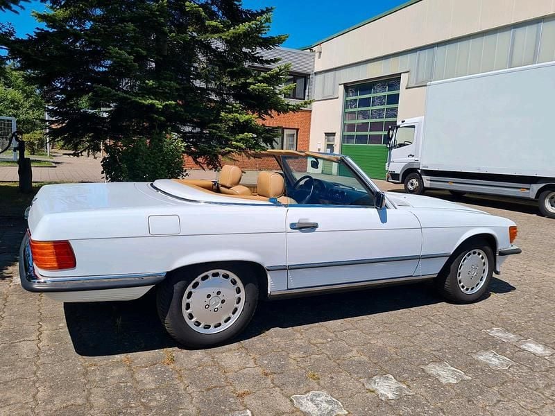 Gebraucht Mercedes 560 231 PS (169 kW) 1988 Weiß Cabrio