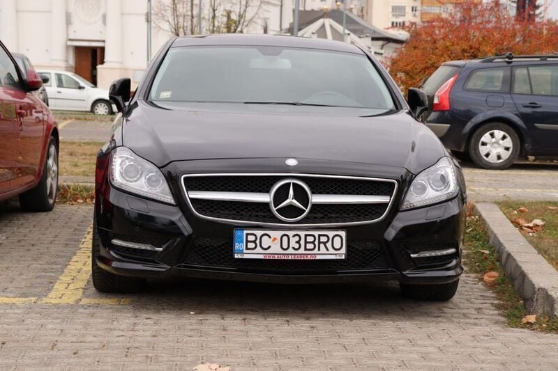 Schwarz Gebraucht 2013 Mercedes CLS250 Limousine | 15.800 € (Superpreis) - Bild 1/4