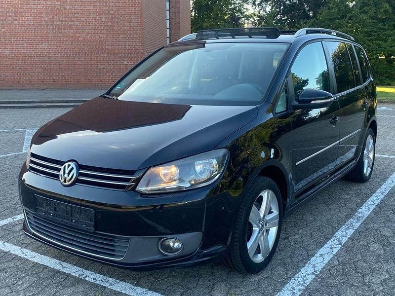 Schwarz Gebraucht 2010 VW Touran Van / Kleinbus | 6.300 € (Fairer Preis) - Bild 1/4