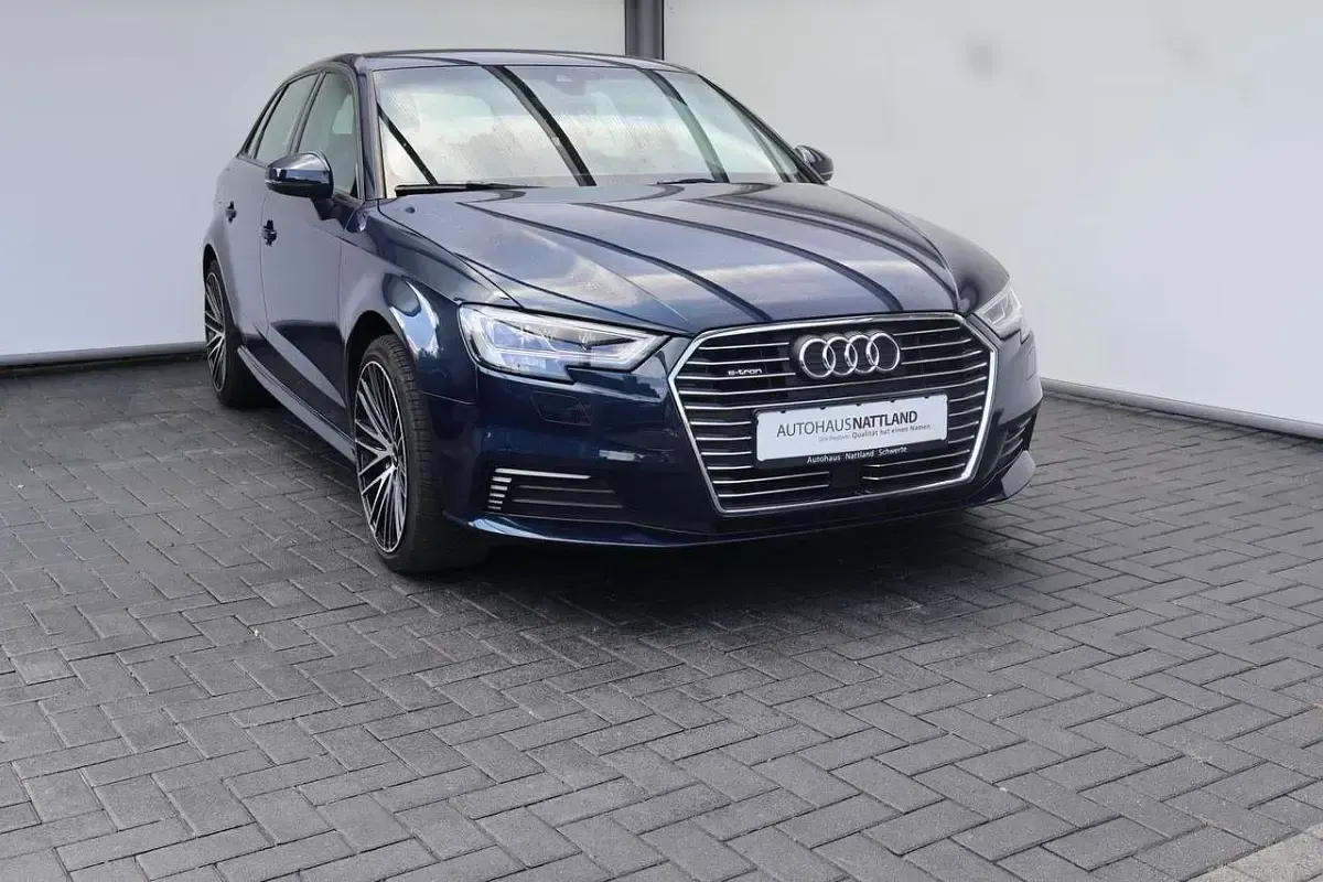 Gebraucht Audi A3 Comfort 204 PS (150 kW) 2020 Kosmosblau Limousine