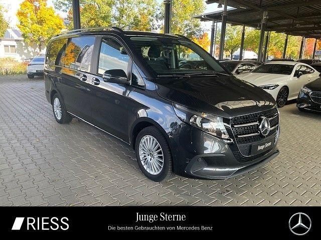 Graphitgrau metallic Gebraucht 2024 Mercedes V250 Style Van / Kleinbus | 63.570 € (Guter Preis) - Bild 1/4