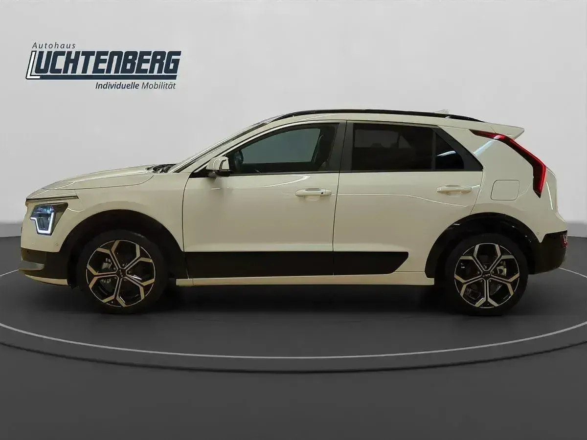 Neu Kia Niro Spirit 129 PS (94 kW) 2025 Weiß SUV