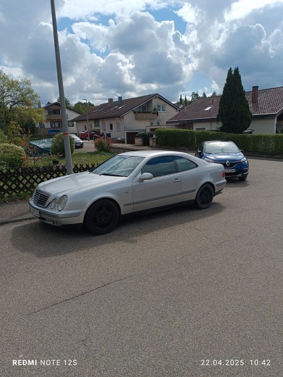 Silber Gebraucht 1999 Mercedes CLK320 Elegance Coupé | 2.200 € (Fairer Preis) - Bild 1/4