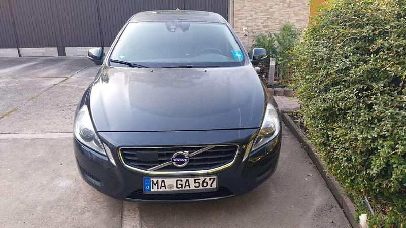 Gebraucht 2011 Volvo S60 Momentum Limousine | 7.000 € (Guter Preis) - Bild 1/4