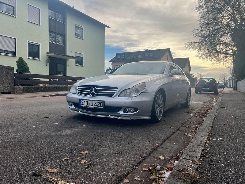 Gebraucht Mercedes CLS320 224 PS (164 kW) 2006 Silber Coupé