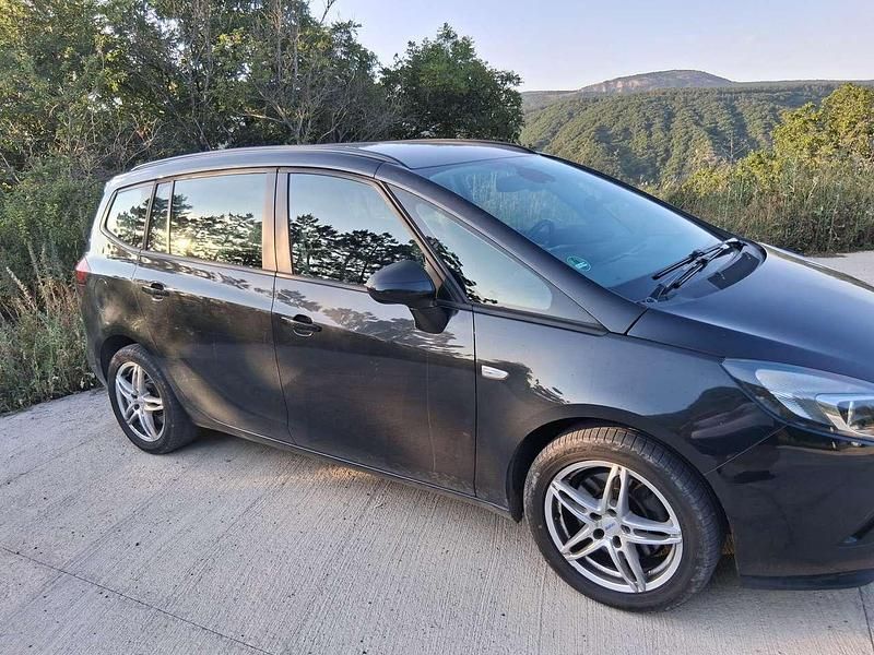Gebraucht Opel Zafira Edition 101 PS (74 kW) 2013 Schwarz Van / Kleinbus