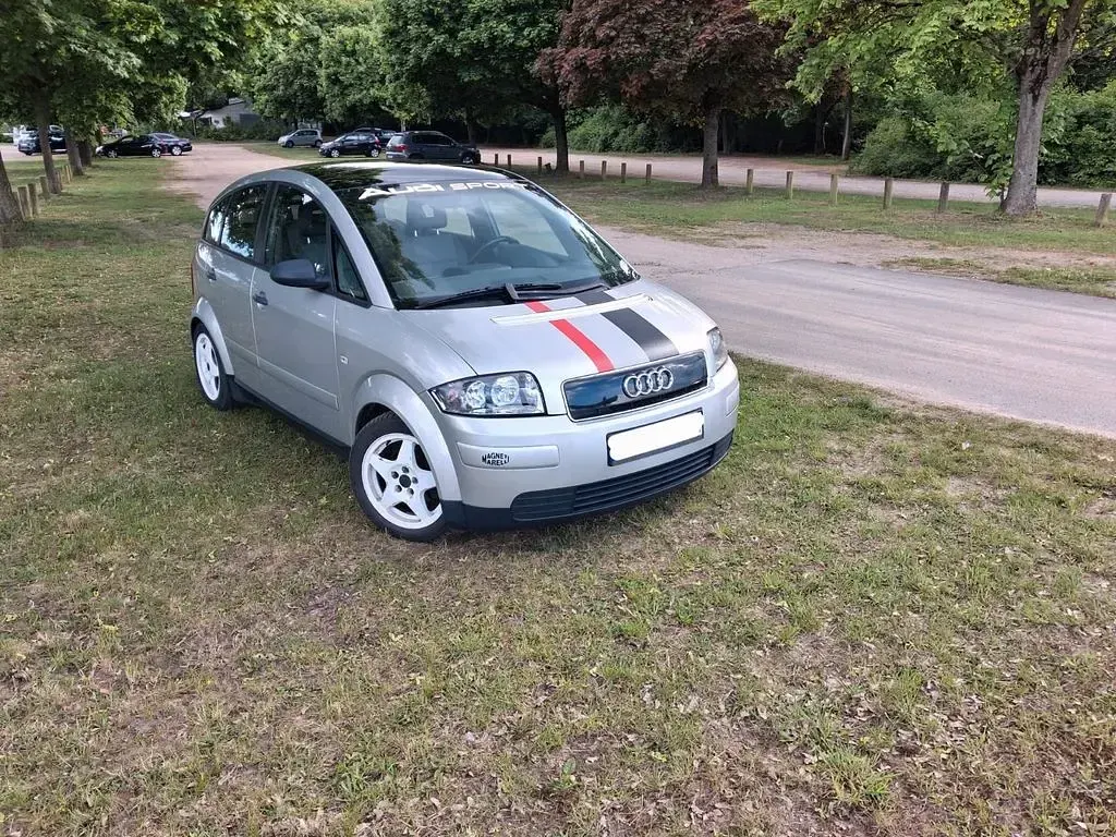 Gebraucht Audi A2 Design 75 PS (55 kW) 2001 Silber Kleinwagen