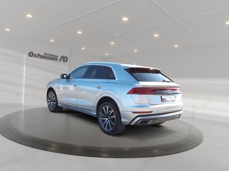 Gebraucht Audi Q8 S-Line 286 PS (210 kW) 2022 Silber SUV