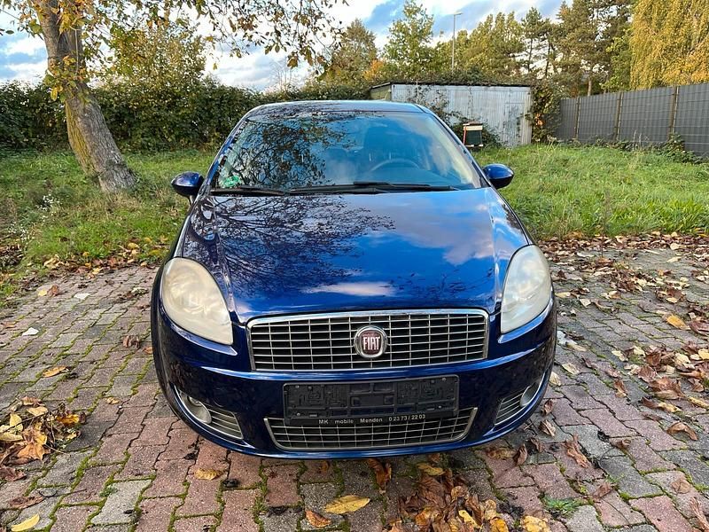 Blau Gebraucht 2007 Fiat Linea Limousine | 1.100 € - Bild 1/4