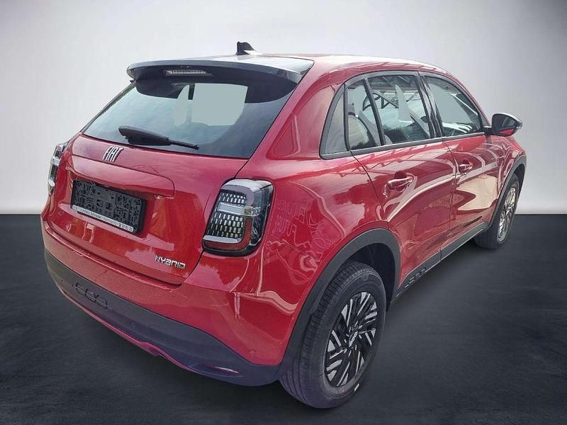 Neu Fiat 600 110 PS (80 kW) 2025 Unilackierung passione rot SUV