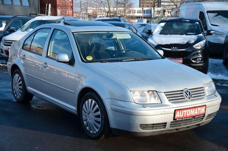 Gebraucht VW Bora Comfortline 90 PS (66 kW) 1999 Silber Limousine