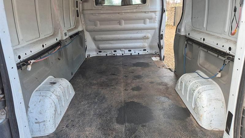 Gebraucht Opel Vivaro 101 PS (74 kW) 2006 Weiß Van / Kleinbus