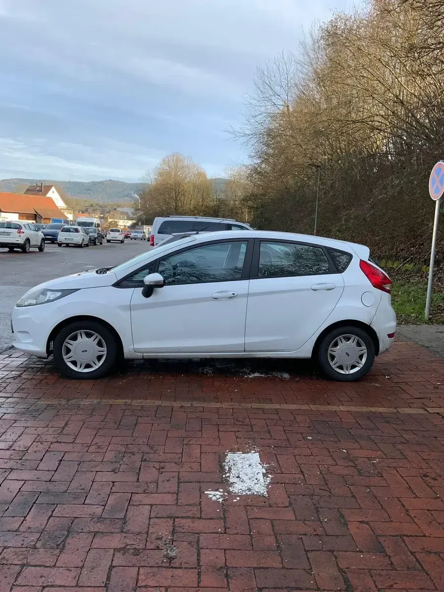 Second-hand Ford Fiesta 70 CP (51 kW) 2010 Hatchback