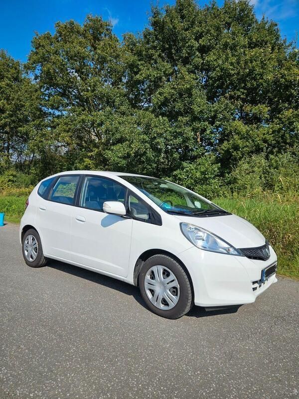 Weiß Gebraucht 2012 Honda Jazz Trend Kleinwagen | 5.500 € (Fairer Preis) - Bild 1/4