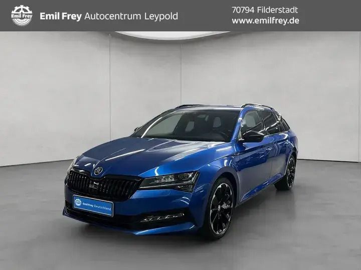 Race blau metallic Gebraucht 2021 Skoda Superb SportLine Kombi | 26.890 € (Fairer Preis) - Bild 1/4
