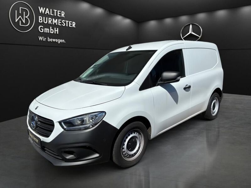 Weiß Gebraucht 2023 Mercedes Citan 112 Van / Kleinbus | 21.384 € (Superpreis) - Bild 1/4