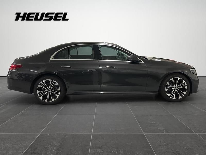 Gebraucht Mercedes E200 Avantgarde 204 PS (150 kW) 2023 Graphitgrau Limousine